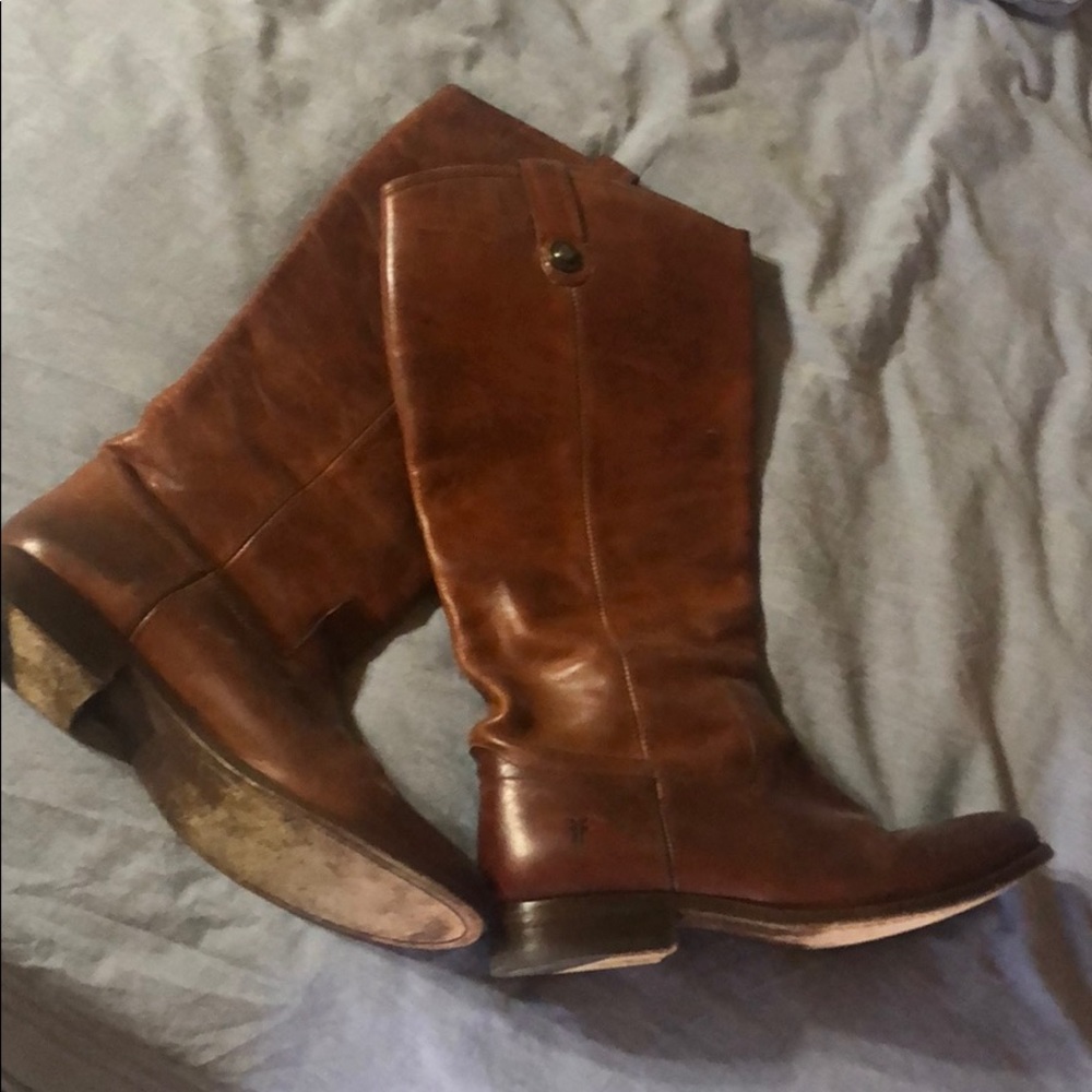 Frye Melissa button cognac